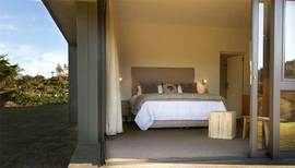 Mainbedroom1